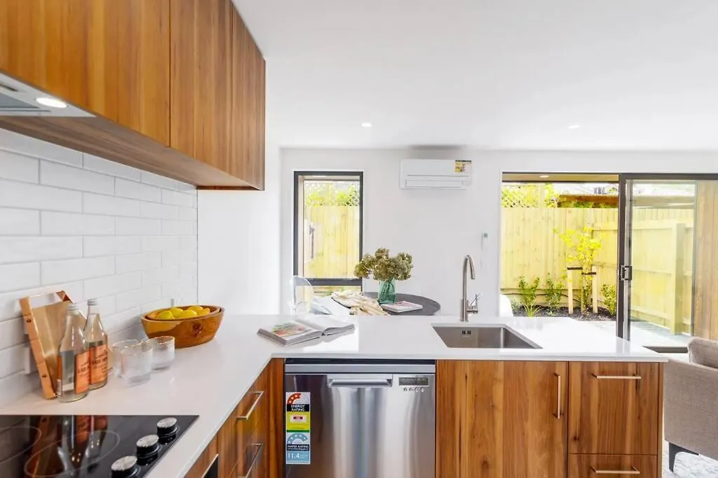 Cosy Central Home - Walk To Cbd & Free Escooters! Christchurch 0*,
