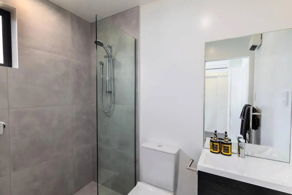 Cosy Central Home - Walk To Cbd & Free Escooters! Christchurch 0*,