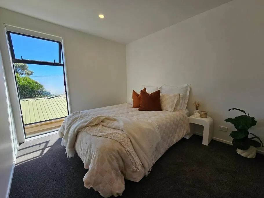 Cosy Central Home - Walk To Cbd & Free Escooters! Christchurch Apartment